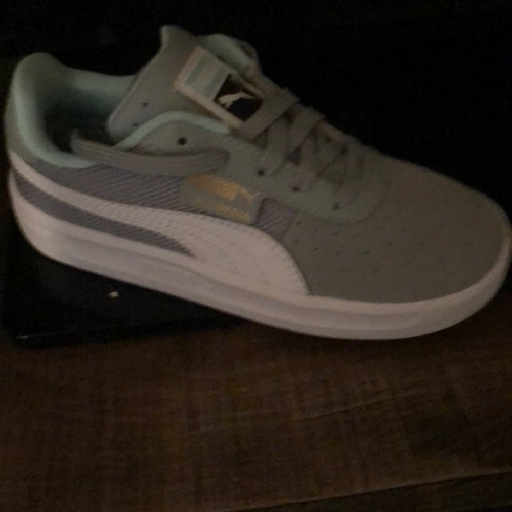 Kids shoes